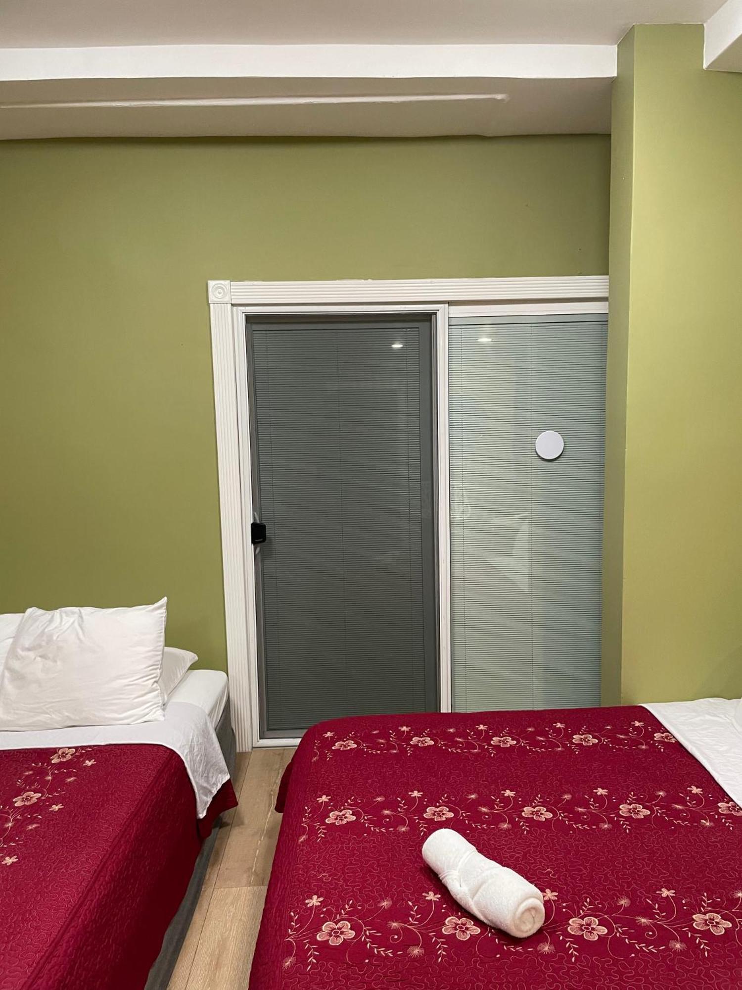 Private Room W/ Private Full Bathroom & Wifi & Ac & Shared Kitchen In 로스앤젤레스 외부 사진