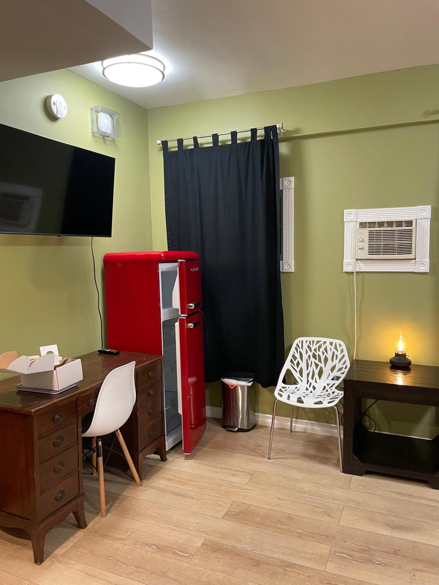 Private Room W/ Private Full Bathroom & Wifi & Ac & Shared Kitchen In 로스앤젤레스 외부 사진